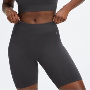 Fabletics cloud seamless ribbed biker shorts